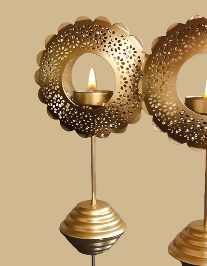 Ring Shape Table Decor