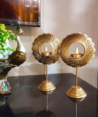 Ring Shape Table Decor
