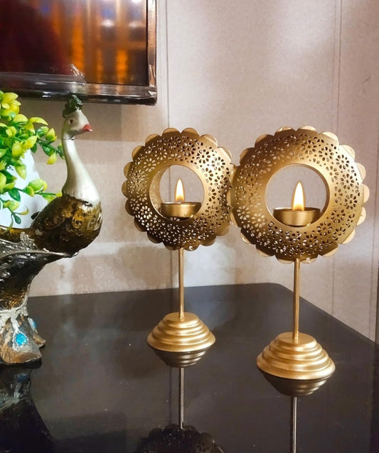 Ring Shape Table Decor
