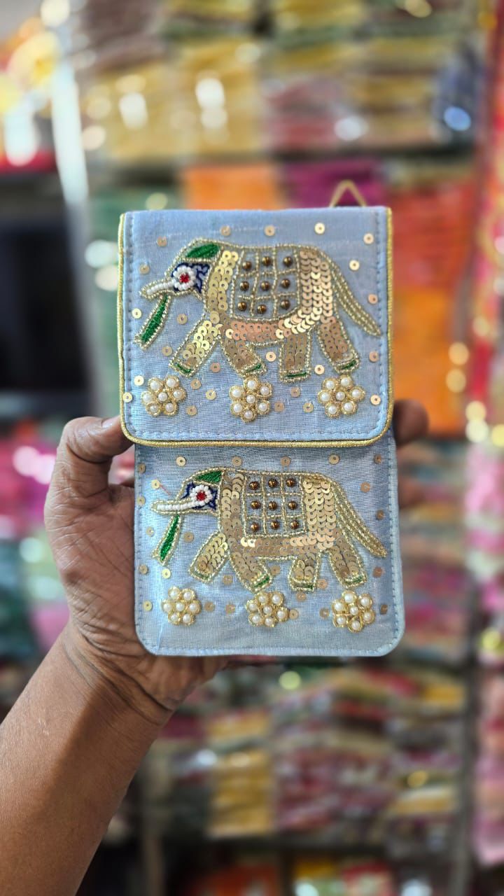 Women's Zari Mobile Pouch