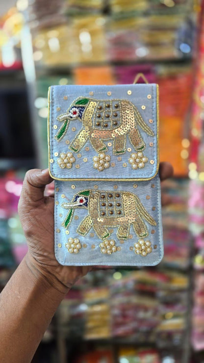 Women's Zari Mobile Pouch