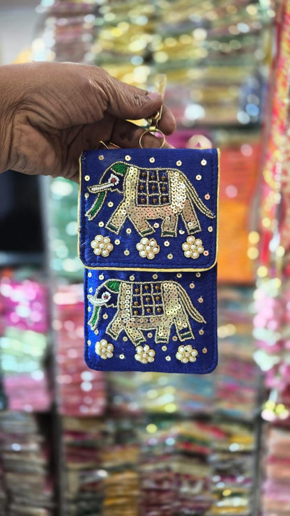 Women's Zari Mobile Pouch