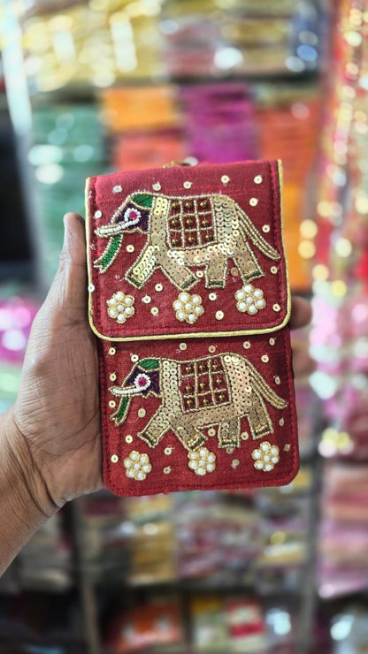 Women's Zari Mobile Pouch