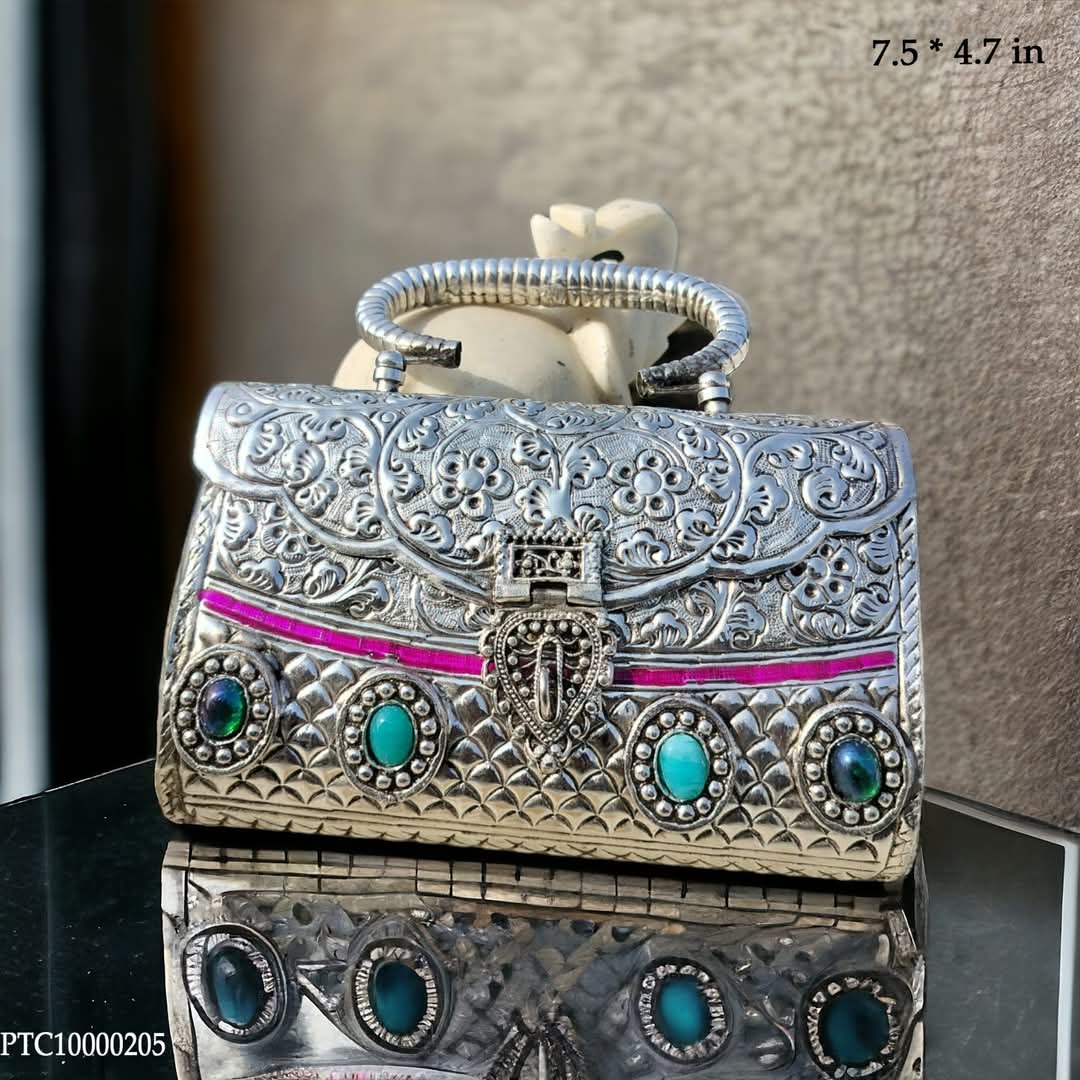 Women's Exclusive Royal Antique German Silver Hand Carved Purse