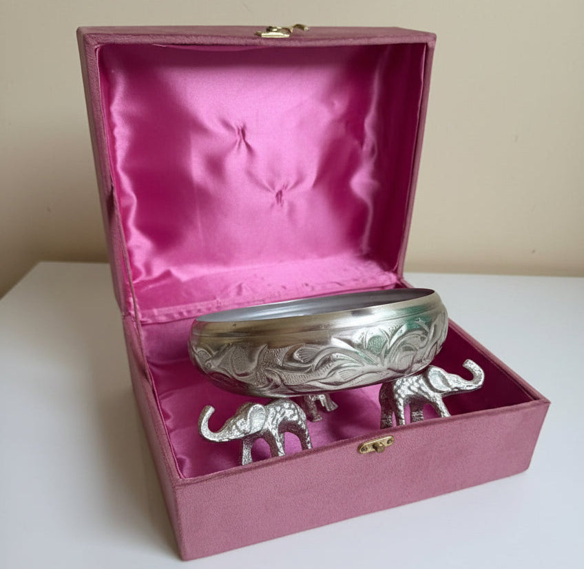 Elegant German Silver 3 Face Elephant Urli With Wax (Velvet Box Packing)